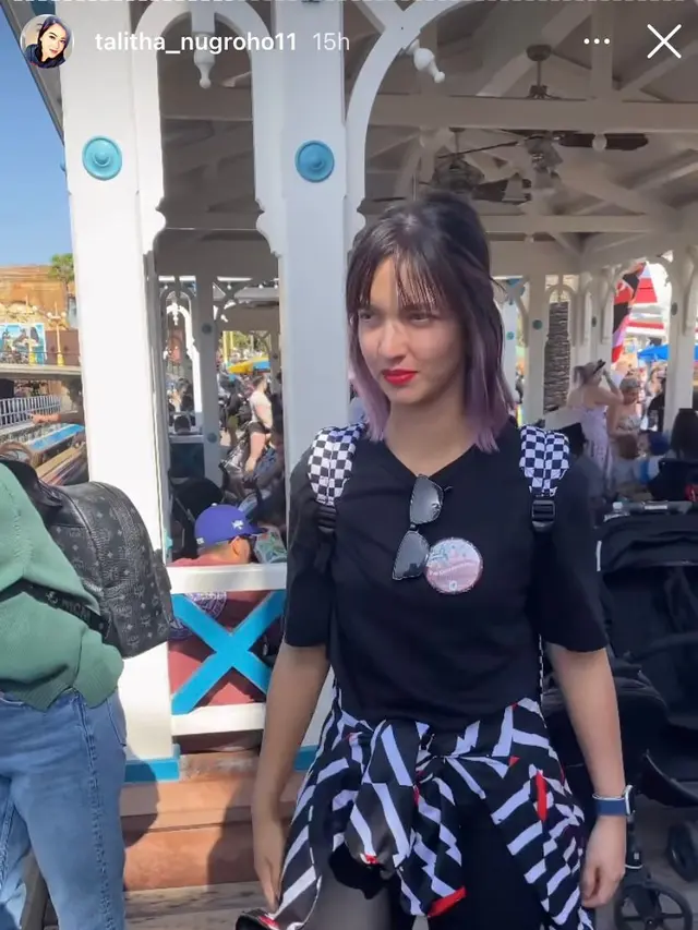 8 Potret Nia Ramadhani Pergi Liburan Usai Bebas, Gaya Rambut Baru Curi Perhatian