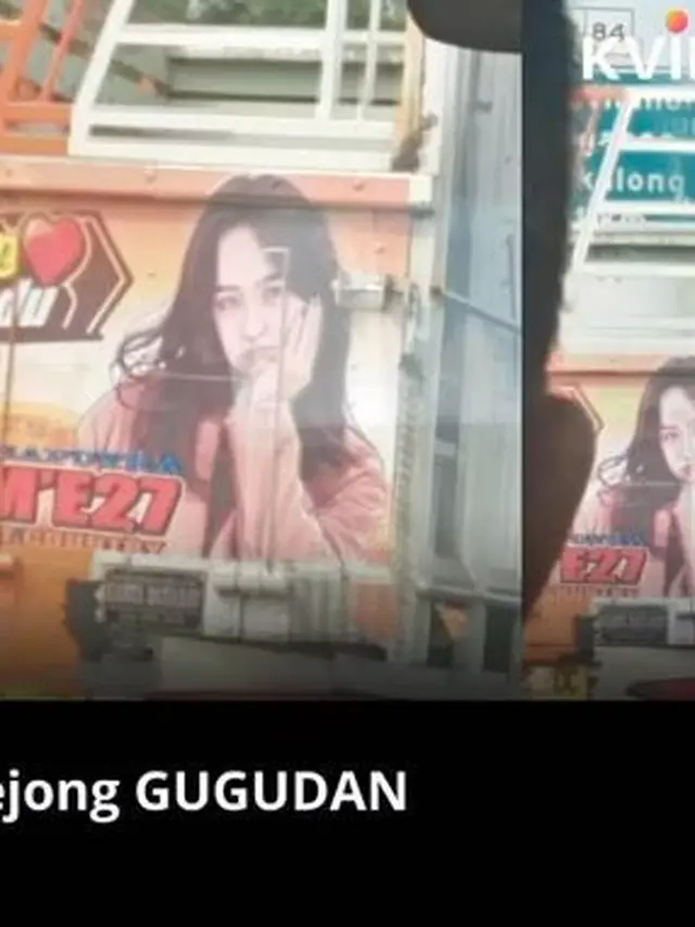 6 Foto Idol K-Pop Hiasi Belakang Truk, Gaya Jennie Blackpink Curi Perhatian