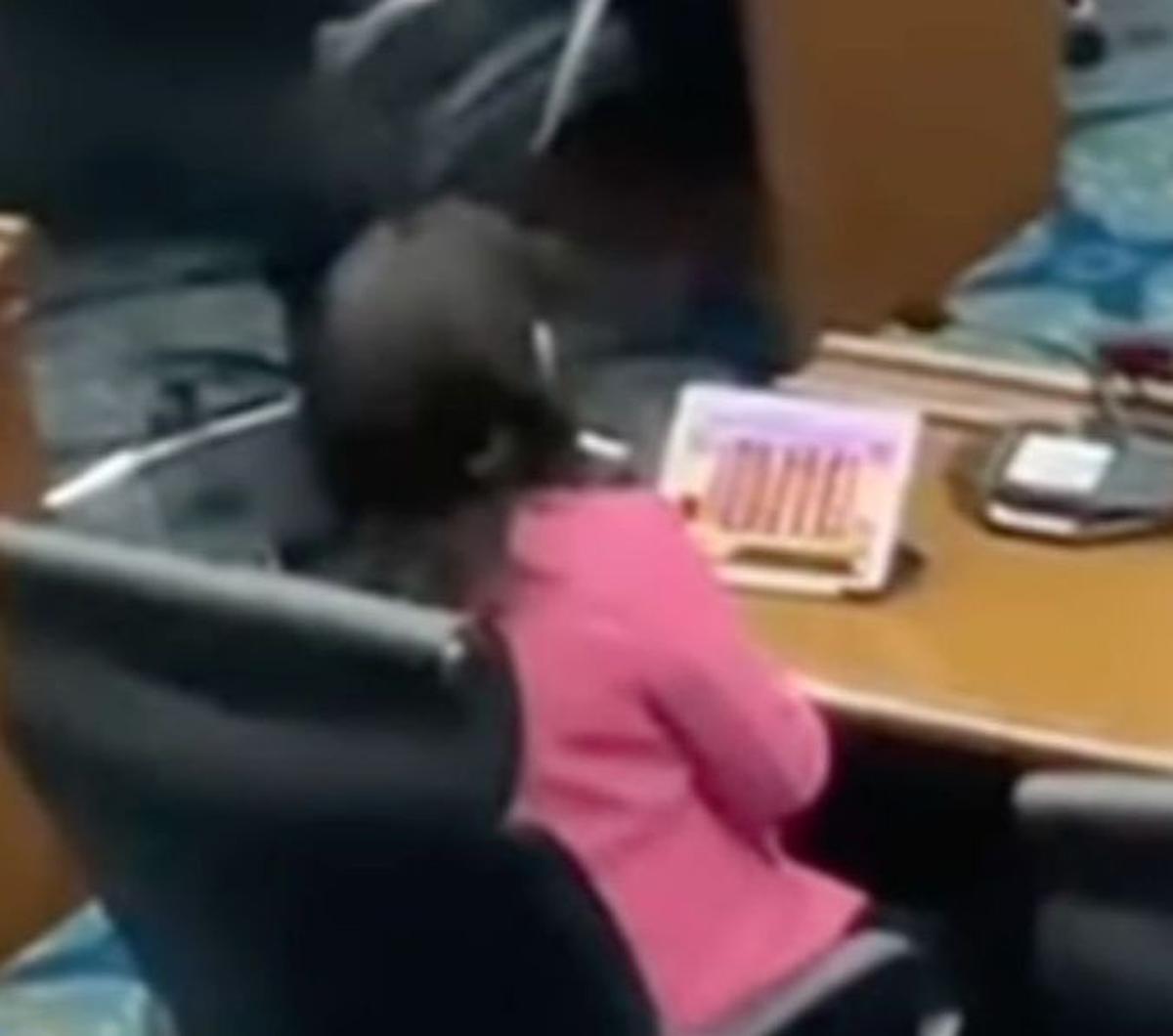Anggota Fraksi PDIP DPRD DKI Jakarta Cinta Mega kedapatan tengah bermain game slot saat rapat paripurna penyampaian pidato Penjabat (Pj) Gubernur terhadap Raperda Pertanggungjawaban Pelaksanaan APBD Tahun Anggaran 2022 di Gedung DPRD DKI, Jakarta Pusat, K