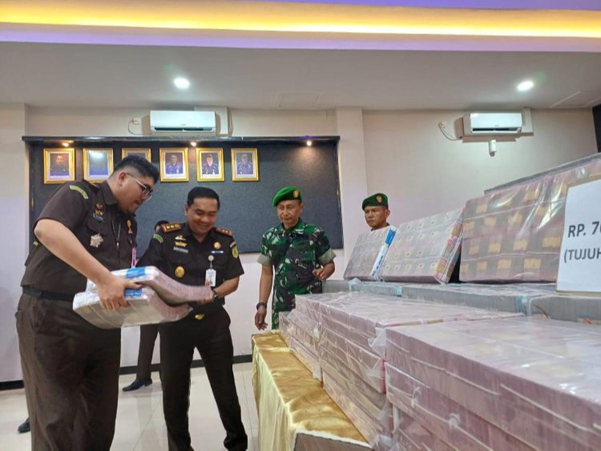Potret Uang Rp70 Miliar Disita Kejari Tanjung Perak dalam Kasus Korupsi Pelabuhan
