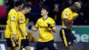 <p>Pemain Wolverhampton, Hwang Hee-chan (kedua kanan) melakukan selebrasi setelah mencetak gol kemenangan timnya ke gawang Burnley pada laga pekan ke-15 Liga Inggris 2023/2024 yang berlangsung di Molineux Stadium, Wolverhampton, Inggris, Rabu (06/12/2023) dini hari WIB. (AP Photo)</p>
