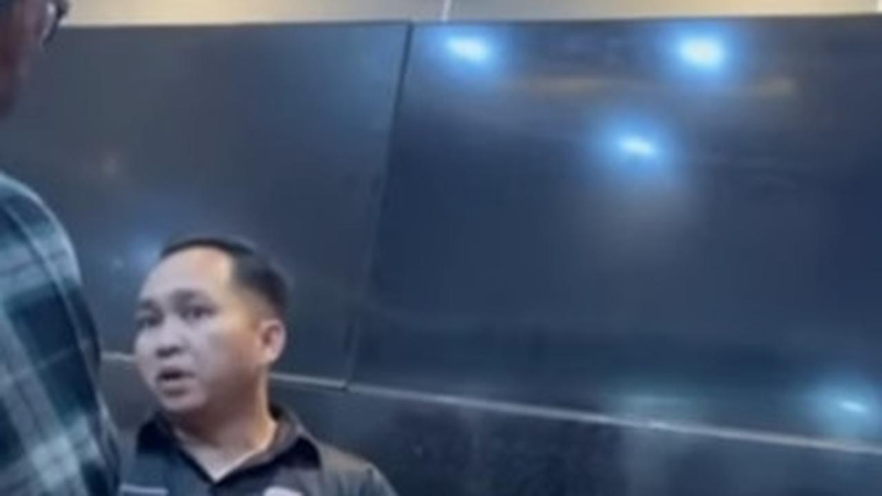Polisi Keok Sampai Kabur Diskak Advokat, Debat Keras Soal Halangi Bantuan Hukum Demonstran yang Ditangkap