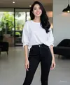 Celana High Waist & Kemeja Oversize (Created by AI)
