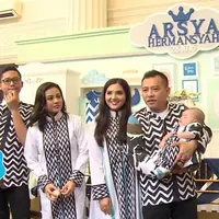Ashanty dan Anang Hermansyah gelar acara akikah untuk anak keduanya, Arsya Akbar Pemuda Hermansyah.