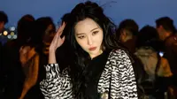 Lirik Lagu STRANGER - SUNMI