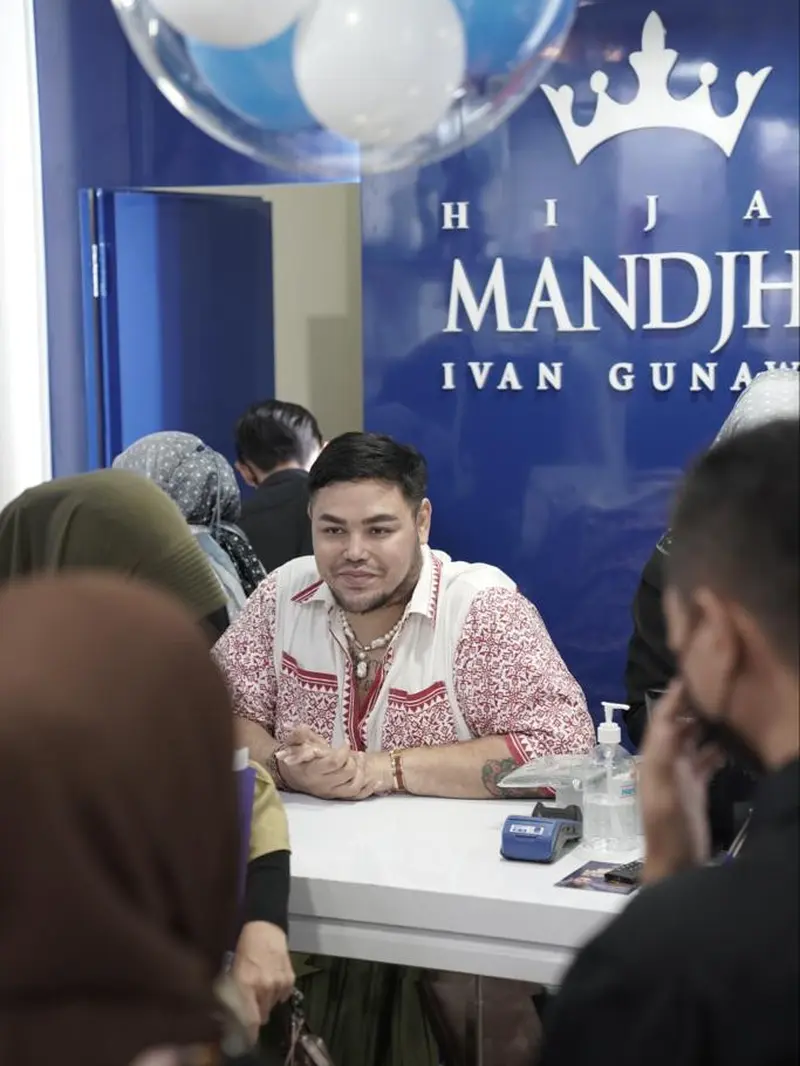 Ivan Gunawan buka store Mandjha Hijab di Yogyakarta