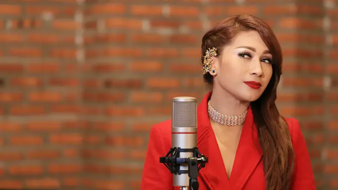 [Bintang] Syuting Video Klip Tata Janeeta