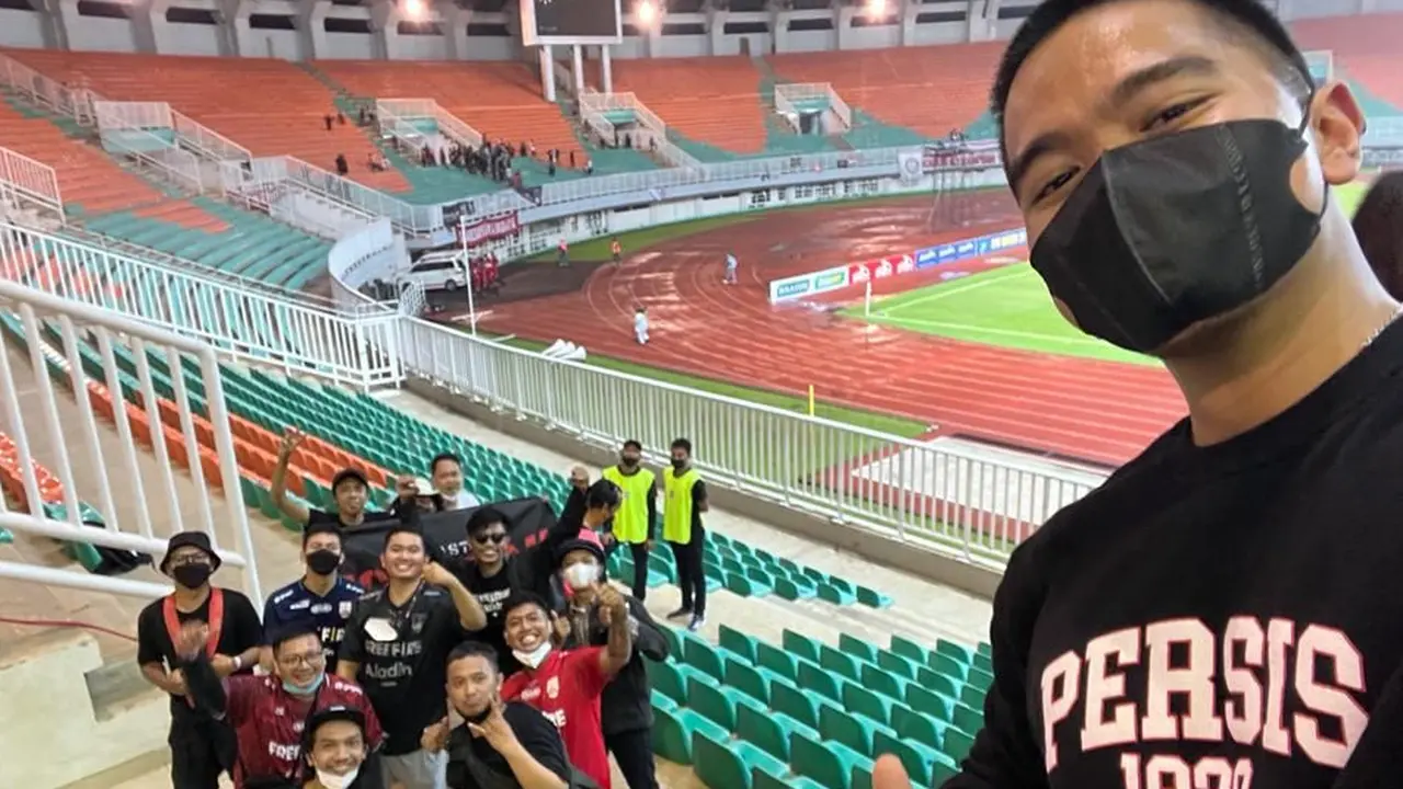 Kaesang menangis Persis Solo lolos babak semi final. (Foto: Liputan6.com/Dewi Divianta)