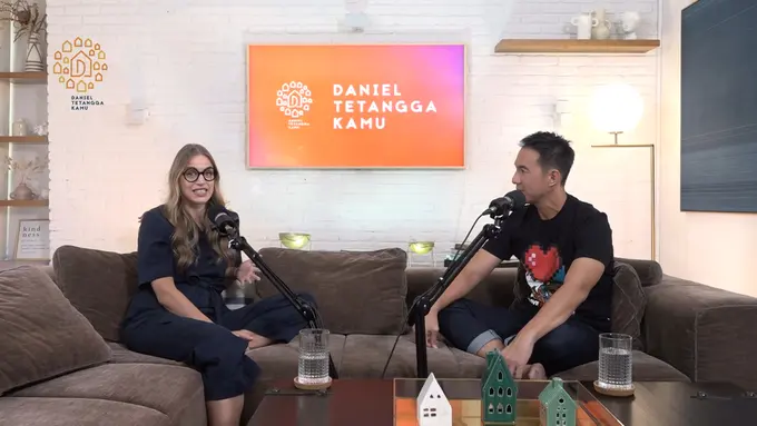 Daniel Mananta dan Viola