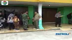 Kepergok pemilik rumah saat hendak mencuri, pelaku melepas tembakan sehingga melukai korban.