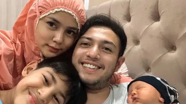 6 Momen Kebersamaan Biby Alraen Istri Rifky Balweel dengan Anak Sambungnya