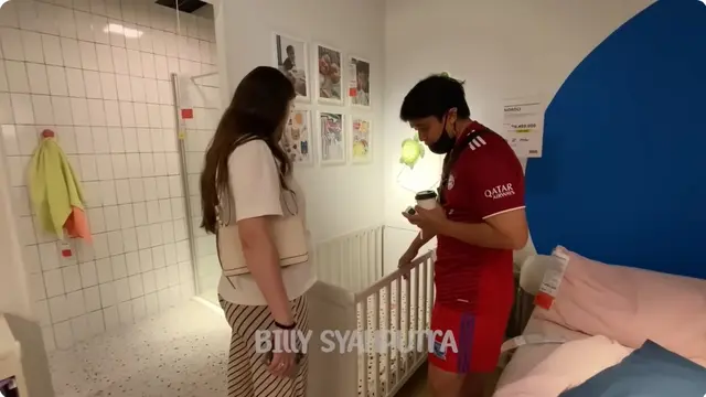 Sang istri sudah hamil 4 bulan, intip 7 potret persiapan Billy Syahputra dan Vika sambut anak pertama