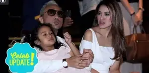 Istri Giring Nidji, Cynthia Riza cerita saat anaknya nonton film di bioskop. 