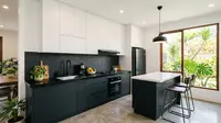 9 Cara Membuat Dapur Gelap Terlihat Lebih Modern, Manfaatkan Warna dan Material