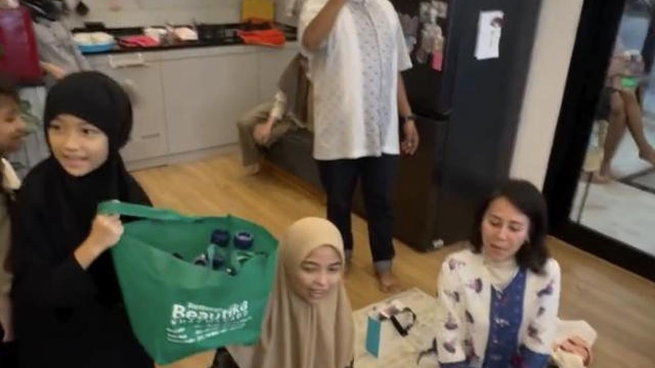 Potret Ruang Keluarga Rumah Tantri Kotak dan Arda/Instagram/@tantrisyalindri
