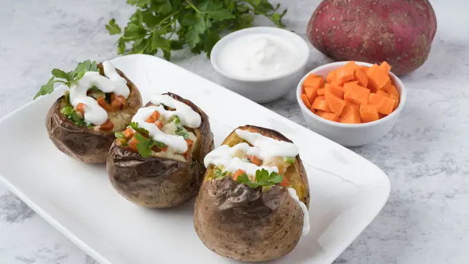 ​​Resep Ubi Panggang dengan Saus Yogurt Madu, Takjil Sehat yang Mengenyangkan