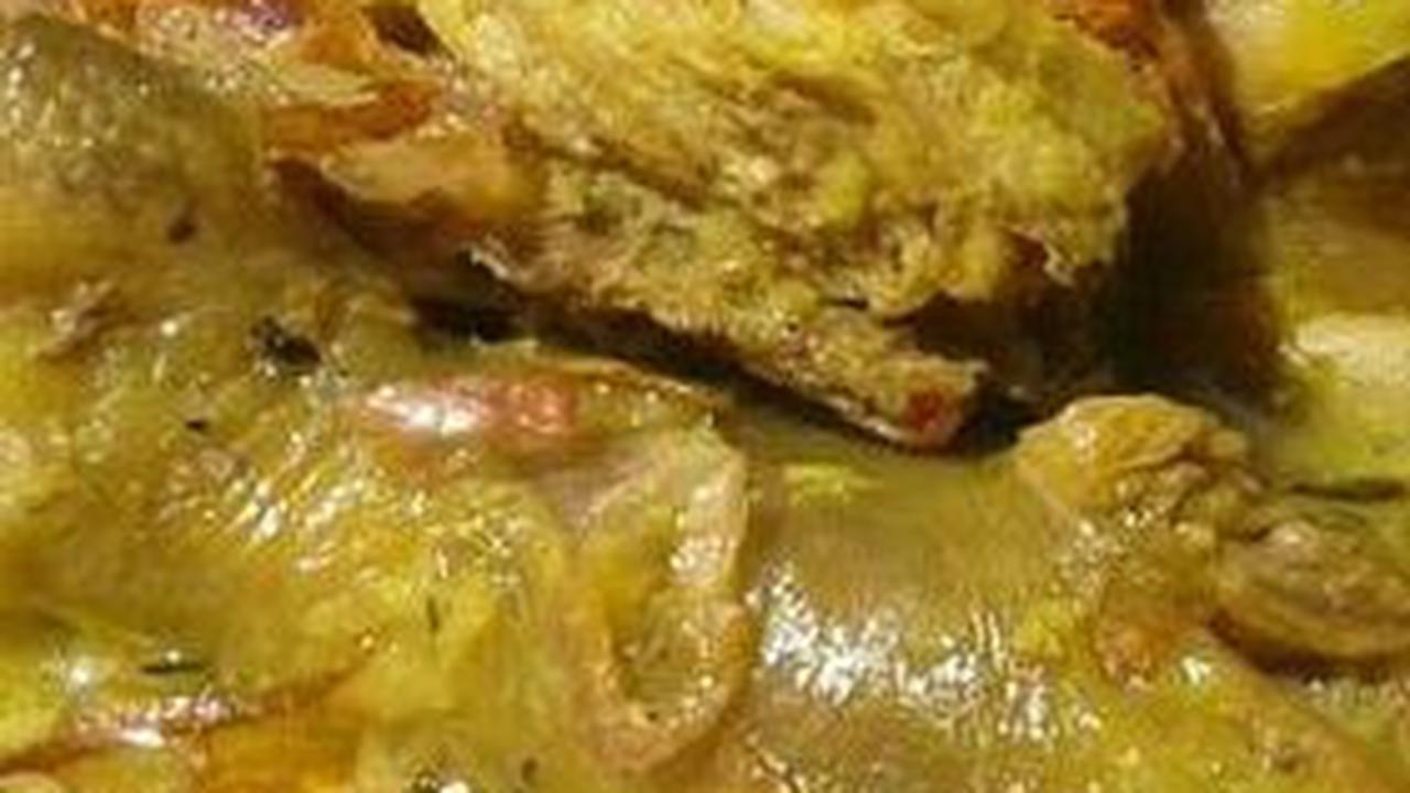 4. Opor Ayam Kampung