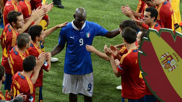 Foto: Dipanggil Kembali ke Timnas Italia, Mario Balotelli Bakal Reuni dengan Roberto Mancini saat di Gli Azzurri dan Man City