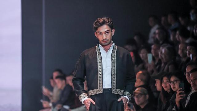 7 Selebriti Pria Indonesia yang Masih Betah Menjomblo, Belum Pernah Menikah