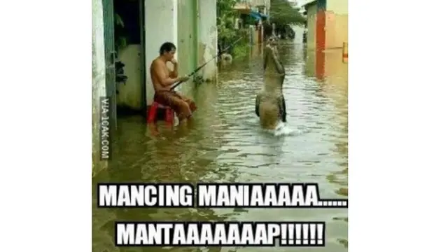5 Foto Editan Buaya Berpose Ini Kocak, Bikin Ketawa