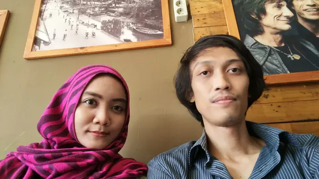 Agus Sukirno dan istrinya Chika Agustine