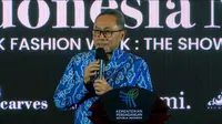 Menteri Perdagangan Zulkifli Hasan dalam mediabriefing tentang keikutsertaan JMFW 2024 dalam kegiatan New York Fashion Week (NYFW) di Kementerian Perdagangan, Selasa (31/1/2023).