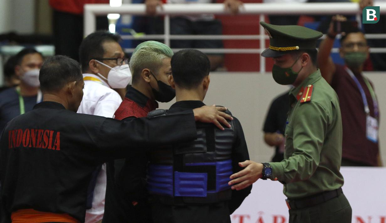Atas insiden ini, pencak silat Indonesia gagal meraih emas di final SEA Games 2021 saat melawan Malaysia. (Bola.com/Ikhwan Yanuar)