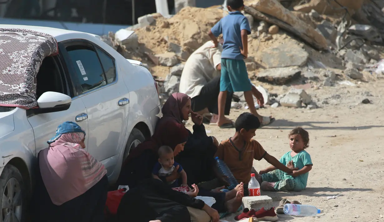 Kementerian Kesehatan di Gaza yang dikelola Hamas mengatakan pada 23 Juli 2024, operasi Israel di kota utama selatan Khan Yunis menewaskan 70 orang. (Bashar Taleb/AFP)