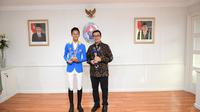 Menpora Imam Nahrawi mengapresiasi atlet berkuda Muhammad Akbar Kurniawan (15) atau yang biasa dipanggil Aan berhasil menjadi Juara Dunia Berkuda Junior di seri kejuaraan dunia Longines Master-HKJC Asian Junior Challenge 2019 yang berlangsung di Hongkong, Sabtu (16/2).