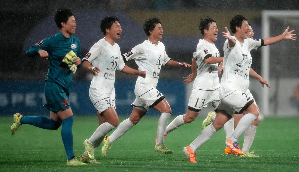 Kemenangan 2-1 tersebut membawa Naegohyang melaju ke babak final Liga Champions Asia Wanita 2026. Mereka akan berhadapan dengan tim Jepang, Tokyo Verdy dalam partai puncak. (AP Photo/Lee Jin-man)