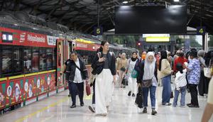 PT Kereta Api Indonesia (Persero) memberikan diskon tarif kereta api sebesar 25 persen bagi pelanggan kereta api jarak jauh berbagai kelas dalam rangka libur Nataru (Natal dan Tahun Baru) 2025. Dok KAI