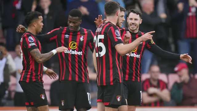 Foto: Kembali Gagal Raih Kemenangan usai Ditahan Imbang Bournemouth dan Peluang ke Eropa Kian Tipis, MU Tak Kunjung Pecat Erik ten Hag