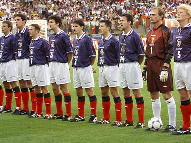 Di ajang Piala Dunia, wakil-wakil Eropa tercatat telah mengoleksi 12 kali gelar juara dari total 21 kali penyelenggaraan sejak 1930 hingga 2018. Sementara 9 gelar sisanya menjadi milik perwakilan Amerika Latin. Di balik dominasi Eropa tersebut, nyatanya ada 5 negara Eropa dalam putaran final Piala Dunia yang belum pernah merasakan lolos dari fase grup untuk belaga di fase knock-out, sebagian besar memang merupakan tim debutan. Berikut daftar kelima negara tersebut. (AFP/Patrick Kovarik)