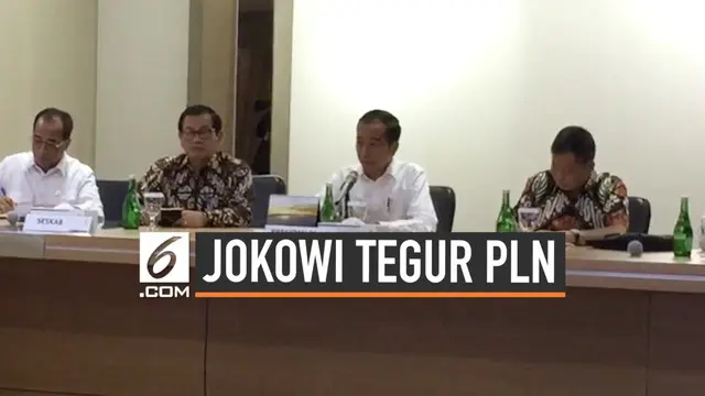 Presiden Joko Widodo mendatangi kantor Pusat PLN di Jakarta Senin (5/8) pagi. Jokowi menegur dan meminta penjelasan direksi PLN terkait padamnya listrik di sebagian besar pulau Jawa.