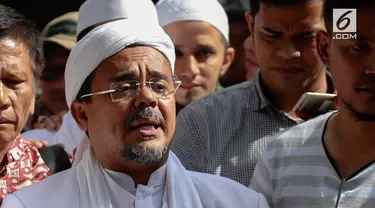 Rizieq Shihab, tersangka kasus pornografi, menolak pulang ke Indonesia.