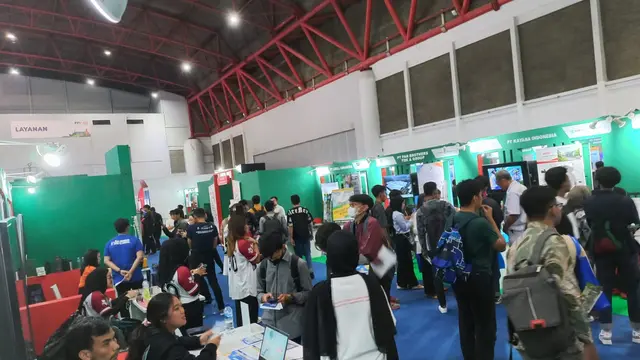 Pelamar Bawa Berkas Hard Copy dan Soft Copy