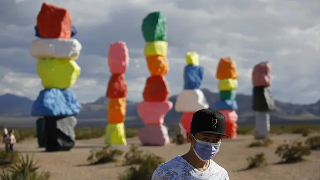 FOTO: Seven Magic Mountains, Instalasi Seni Instagramable di Las Vegas