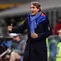 Pelatih Italia, Roberto Mancini menginstruksikan pemainnya saat bertanding melawan Italia pertandingan UEFA Nations League di Stadion San Siro di Milan (17/11). Portugal meraih poin sembilan sedangkan Italia lima. (AFP Photo/Marco Bertorello)