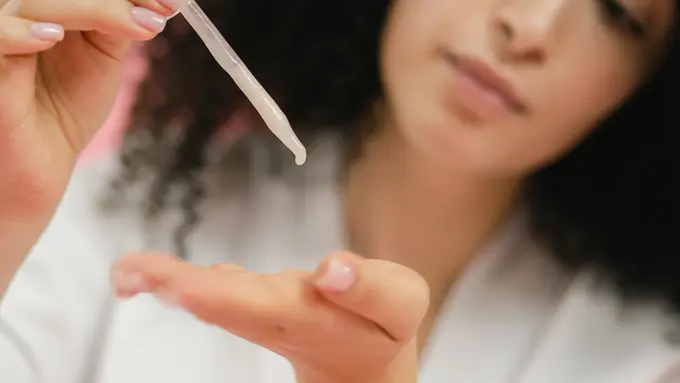 Menjaga Skin Balance dengan Skincare Routine di Tengah Cuaca yang Tidak Menentu