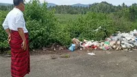 Lihat Tumpukan Sampah di Area Rumah Dinasnya, Wakil Bupati Gorut Geram