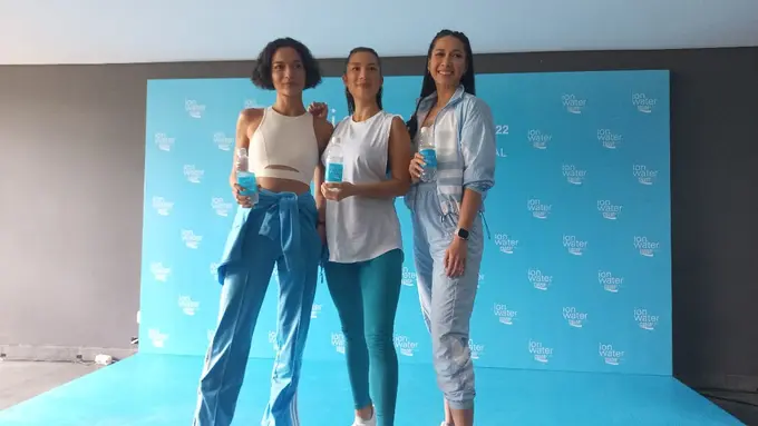 Adu Gaya Putri Marino, Jennifer Bachdim, dan Andrea Dian Saat Olahraga, Pamer Perut Rata dan Otot