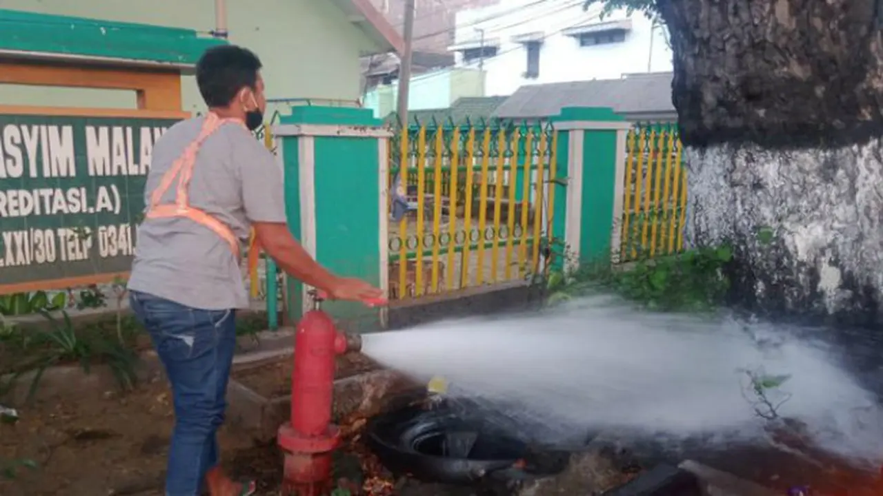 Teka-Teki Asal Solar Pencemar Air PDAM Kota Malang