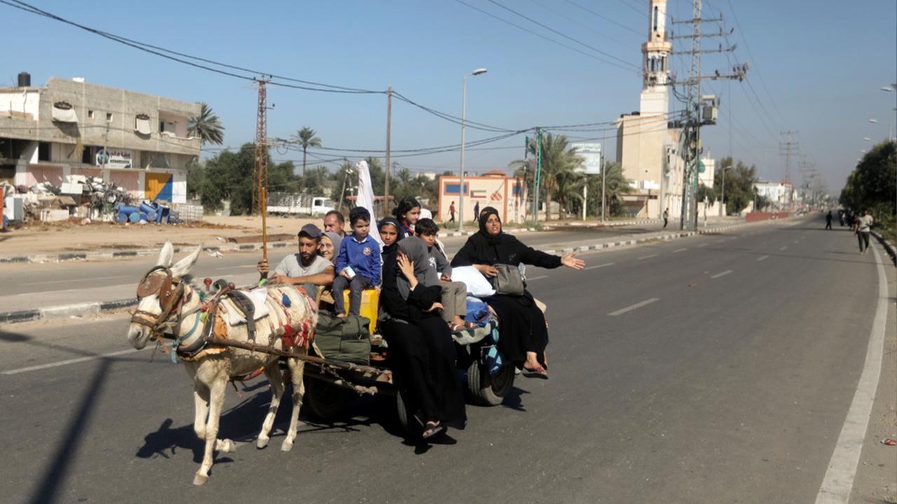 Warga Gaza Mengungsi
