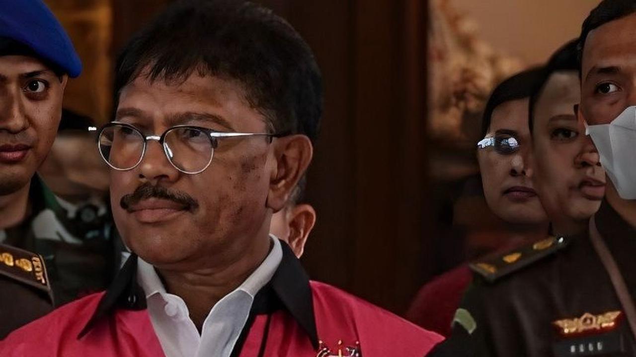 2. Jhonny G Plate eks Menteri Kominfo<br>