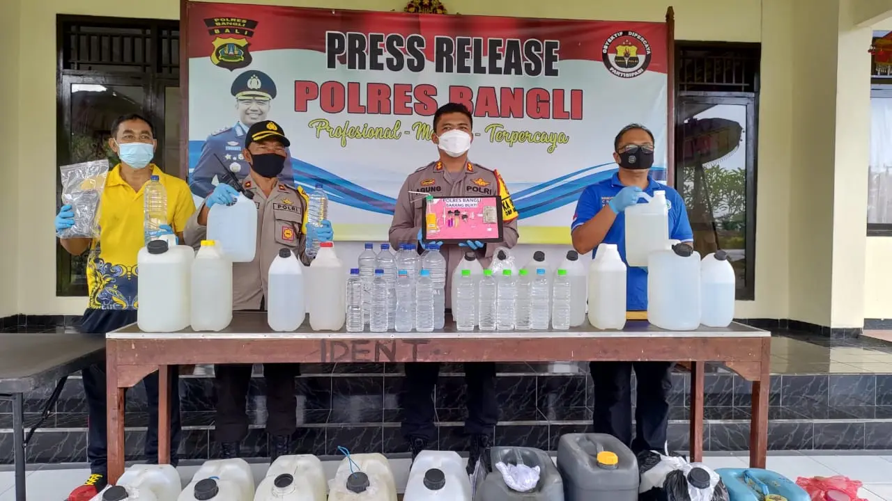 Polres Bangli Sita Ratusan Lites Arak Bali Ilegal