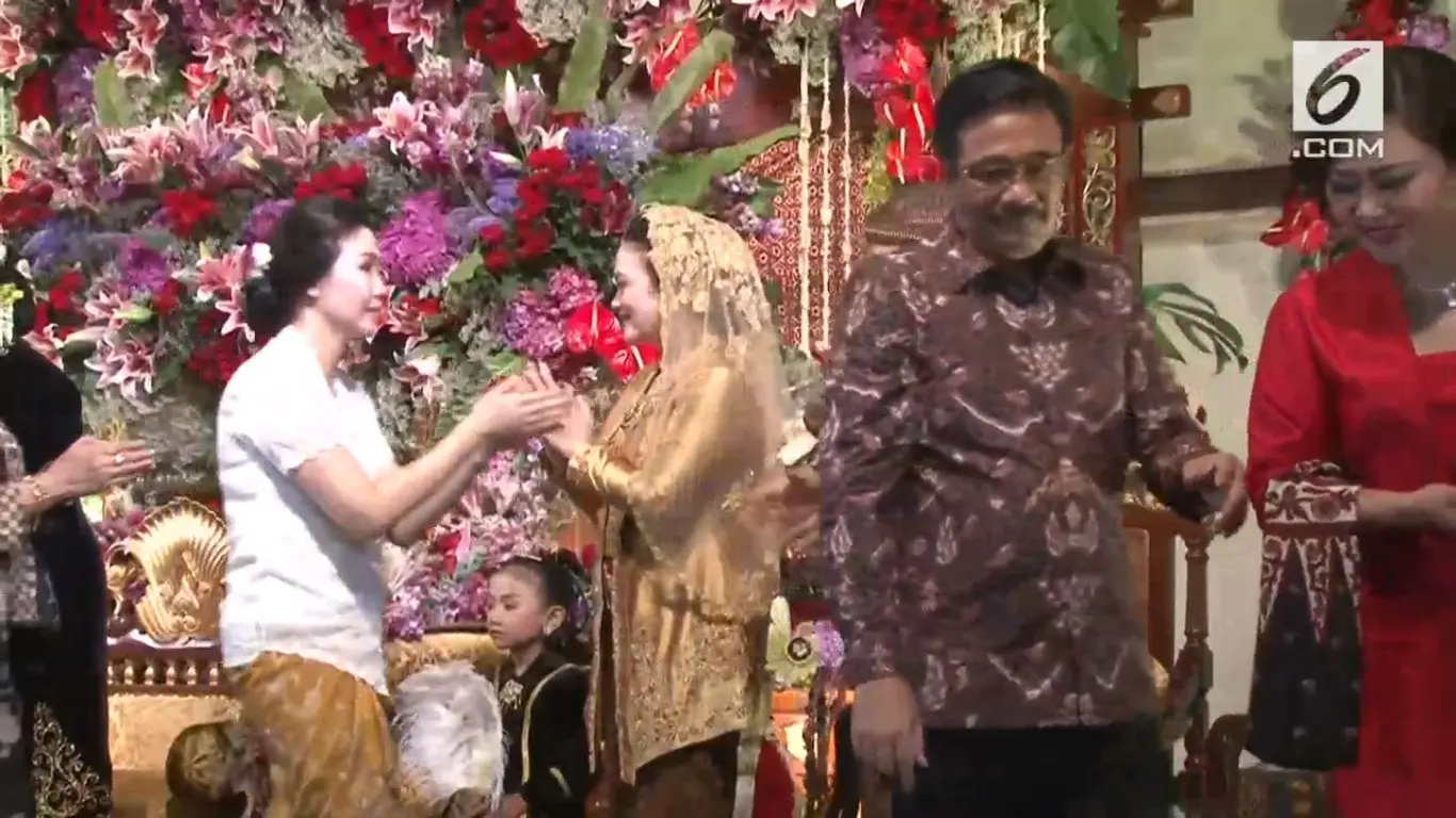 Istri Ahok, Veronica Tan saat menghadiri pernikahan Kahiyang Ayu-Bobby Nasution (Liputan6.com)