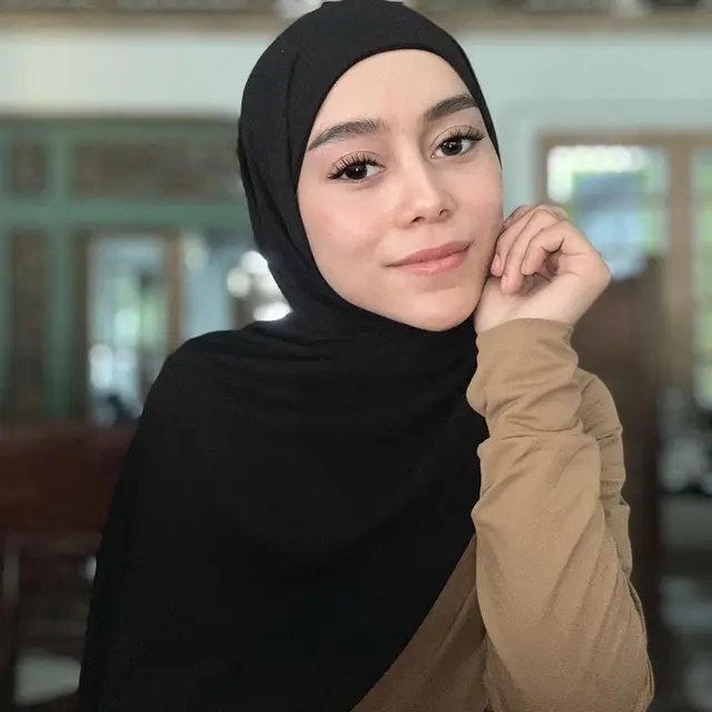 6 Artis Ini Pernah Kepergok Tak Pakai Cincin Nikah, Terbaru Ria Ricis