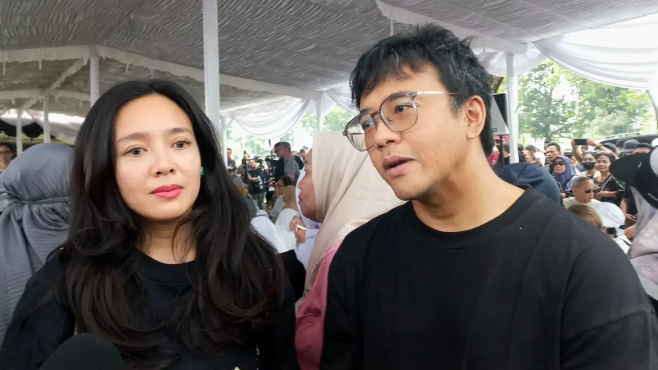Pasangan Ariel Nidji dan Dhea Ananda