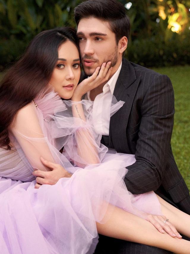 [Fimela] Aura Kasih dan Eryck Amaral