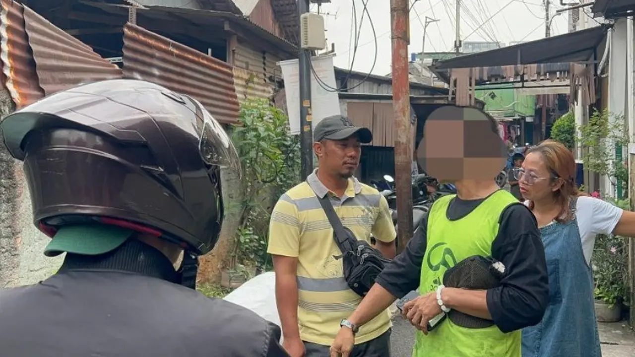 Polisi mengamankan seorang pria berinisial YM (43) usai diduga melakukan aksi pemalakan.